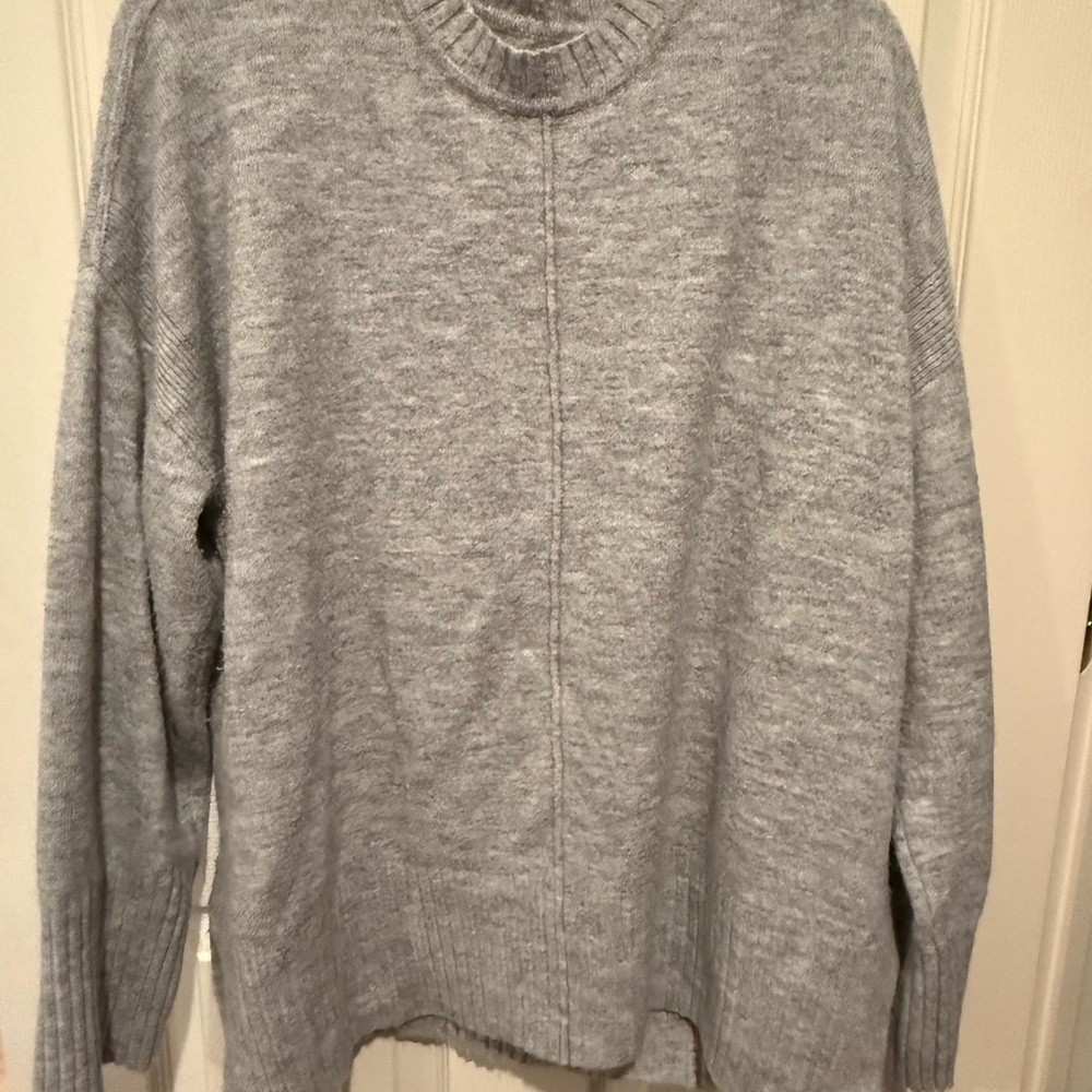 LOFT Light Gray Women's Sweater